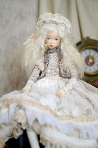 IVA - Vintage Doll